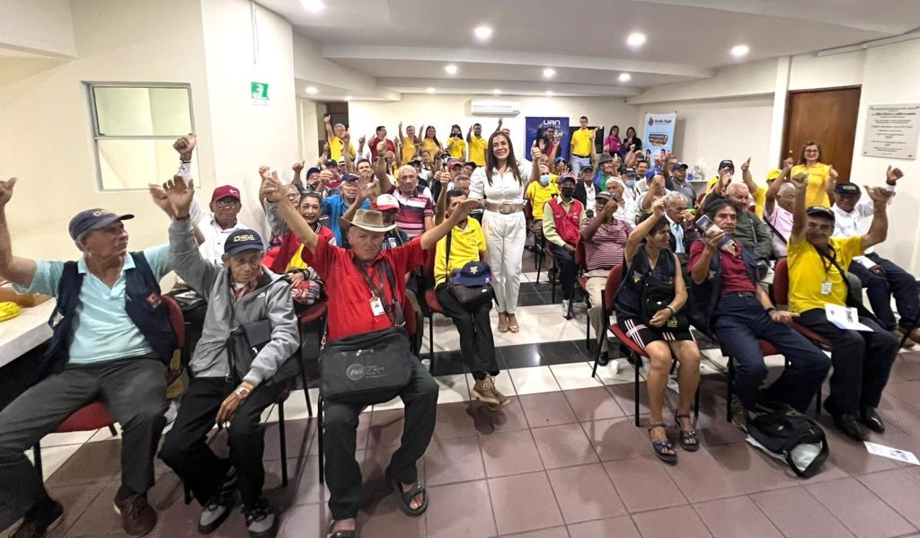 REGRESA SIN EDAD PARA APRENDER: UNA INICIATIVA QUE CAMBIA LA VIDA DE LOS LOTEROS DEL TOLIMA